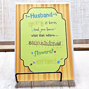 Tarjeta de felicitación de diseñador esposo primavera amarillo verde huevos en relieve - Imagen 1 de 9