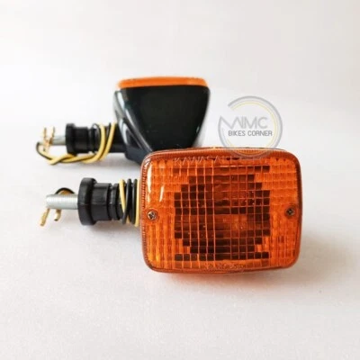 FRONT TURN SIGNAL WINKER FOR KAWASAKI KZ550 KZ700 KZ750 KZ1000 KZ1100 ('81-'83) Foto 1 de 4