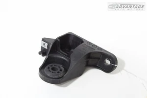 2020-2023 BUICK ENCORE GX FRONT RIGHT PASSENGER SIDE UPPER RADIATOR BRACKET OEM - Picture 1 of 5