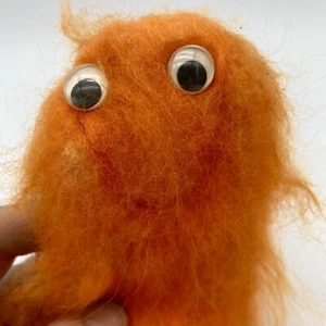 Vintage Faux Fur Orange Monster Pet Nurd 1976 Double Keychain Goggly Eyes Rare - Picture 1 of 10