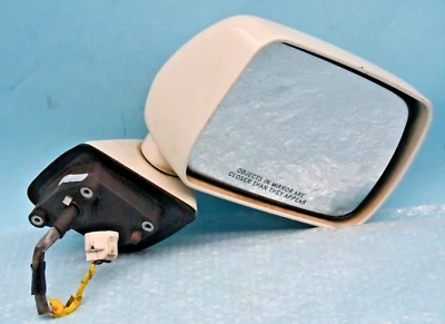 ✅ 2004-2009 Mitsubishi Endeavor RIGHT PASSENGER Side View Door Mirror White OEM - Image 1 of 4
