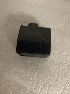 Módulo de nó de ignição 2008-2010 Chrysler 300 Dodge Charger 68210151AB - Imagem 1 de 3