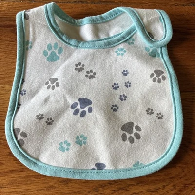 Babero de alimentación con estampado de patas azules Carter para bebé niño Foto 1 de 4