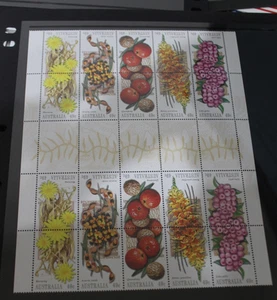 MINT 2002 BUSH TUCKER STAMP GUTTER BLOCK OF 20 - Picture 1 of 1