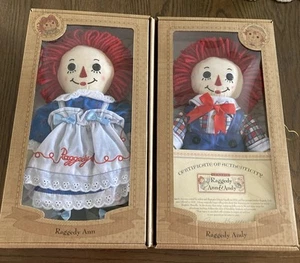 Classic Raggedy Ann & Andy Puppen Echtheitszertifikat Hasbro Applause Joni Gruelle 2009 Neu im Karton 12 Zoll - Bild 1 von 14