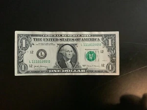 2017 $1 DOLLAR BILL L11101202D Trinary (012) - Picture 1 of 4