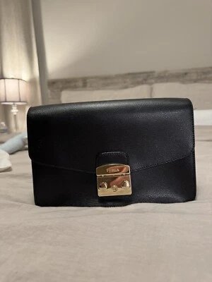 AuthenticFURLA Large Metropolis Chain Bag Black Leather with Adjustable Strap - Image 1 of 4