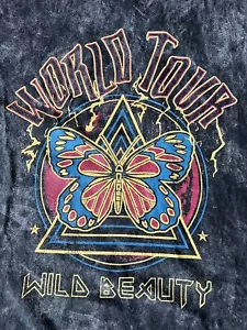 WILD BEAUTY WORLD TOUR CAUTION TO THE WIND sz M women T SHIRT - Picture 1 of 5