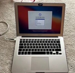 Apple MacBook 13“ Air 1,4 GHz Dual-Core Intel Core i5 (Anfang 2014) - Bild 1 von 9