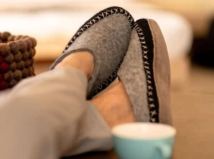 Woollyes Unisex Open-Heel Slippers – Black and Grey Indoor Slippers-Handmade - Picture 1 of 11