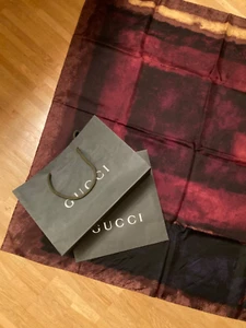 ORIGINAL GUCCI SEIDENTUCH -85 × 85 cm neuwertig ungetragen aus den 90ern - Bild 1 von 17