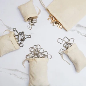 Bolsas de muselina con cordón único de algodón de 3"x4" (color natural)-paquete de 50 unidades - Imagen 1 de 6
