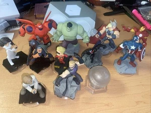 Disney Infinity lot of 12 figures and Platform - Picture 1 of 8