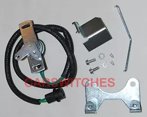 1967-1968 CAMARO - CHEVY II NOVA 4 Speed Muncie Trans BACKUP LIGHT SWITCH & BRKT - Foto 1 di 4