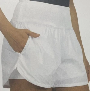 NWOT Spyder Active Women's Woven Short White Size M - Picture 1 of 1