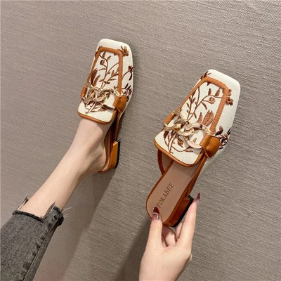 Женские летние тапочки с закрытым носком - Изображение 1 из 4