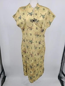 Vintage 1950s Gold Medallion Silk Satan Brocade Chinese Cheongsam Dress Qipao - Picture 1 of 24