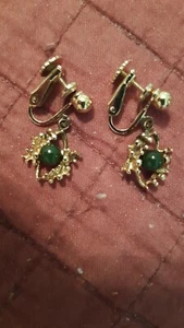 Vintage Clip Faux Jade Earrings petite - Picture 1 of 1