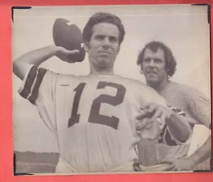 1972 COWBOYS GLOSSY NEWS PHOTO ROGER STAUBACH, CRAIG MORTON - Picture 1 of 2