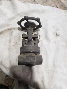 Bonney Forge HL 31 Manual 800 Steel Socket Weld 1/2'' Globe Valve A105N - Picture 1 of 3