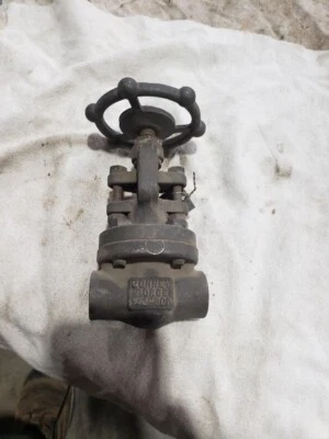 Bonney Forge HL 31 Manual 800 Steel Socket Weld 1/2'' Globe Valve A105N - Image 1 of 3
