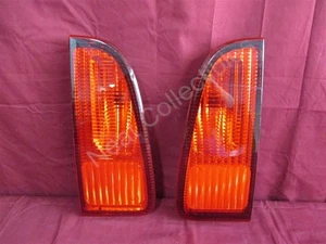 NOS OEM Lincoln Navigator Lift Gate Mounted Light Assembly 1998 - 02 PAIR - Picture 1 of 6