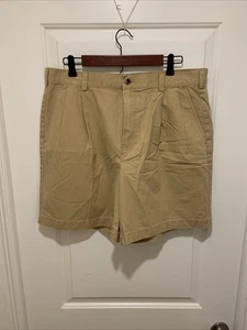 LL Bean Size 35 Men's Wrinkle Resistant Pleated Tan Chino Shorts New - Picture 1 of 5