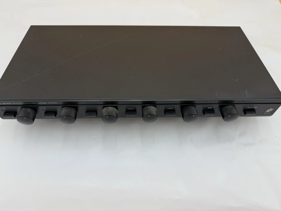 Sistema de control de volumen/selección de altavoces Niles SVL-4 4 Foto 1 de 4