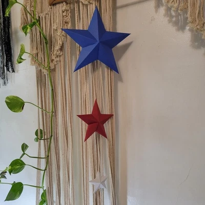 Decoración estrella de papel rojo, blanco y azul [Bills de búfalo / 4 de julio] Foto 1 de 4