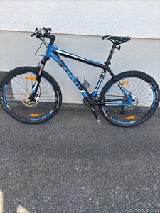 Verkaufe ein Trek Bike Rahmen 18,5 XT Schaltung , Farbe Blau/weis - Bild 1 von 7