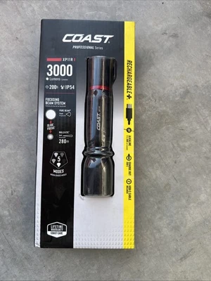 Перезаряжаемый светодиодный фонарик Coast XP11R 2100 лм с двойным питанием слайд-фокус IP54 - Изображение 1 из 2