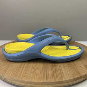 crocs unisex athens flip sandals adult stores