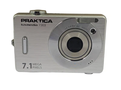 Praktica 7MP Digital Camera 3x Zoom Luxmedia 7303 Silver - Image 1 of 4