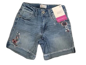 So Girls Favorite Bermuda Size 6X Floral Embroidery Adjustable Waist Denim - Picture 1 of 8