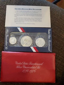 3 Monete USA 1976 S Stati Uniti Bicentenario 40% Argento Non Circolate Set Comp. - Foto 1 di 3