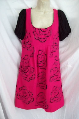 Vestido Corto Phoebe Couture Rosa Caliente Mezcla de Lana Puff Slv Negro Floral Recortes Foto 1 de 4