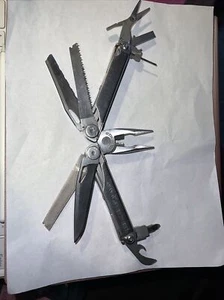 Multiutensile Leatherman Wave - Foto 1 di 11
