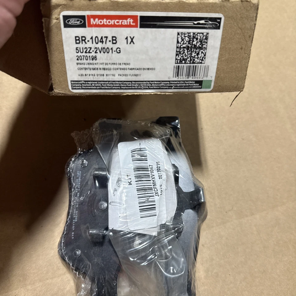 🔥Juego de pastillas de freno de disco delanteras OEM Motorcraft BR-1047-B Escape Mariner 2005-2010 Foto 1 de 4