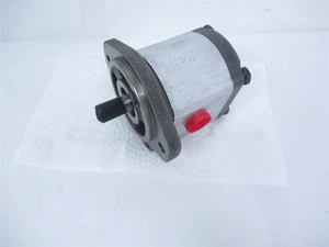 243876 New-No Box; Honor 2GG1U16R Hydraulic Pump 2500 RPM 2550 psi 5/8" Bore - Picture 1 of 6