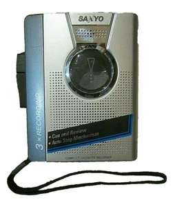 Sanyo Model No. M-1080C Compact Cassette Recorder 3 X Recording - Picture 1 of 9