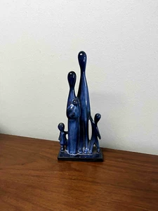 Vintage Hard to Find - Howard Pierce Blue Porcelain Glazed Family Group - Bild 1 von 12
