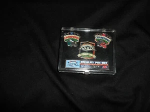 PATRIOTS EAGLES PIN SUPER BOWL XXXIX 3 PIN RIVALRY SET THREE PINS 2005 - Picture 1 of 2