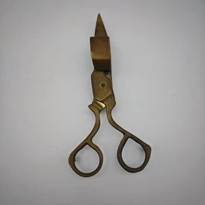 Tijeras de mecha antiguas de latón tijeras de vela 15 cm con pátina 19. Estilo Jhdt mate - Imagen 1 de 3