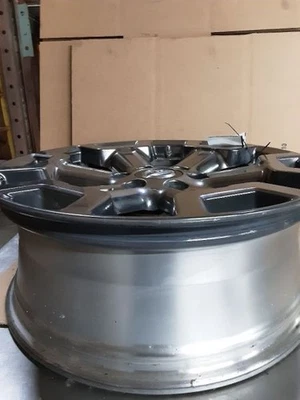 2017 2018 2019 2020 2021 2022 2023 TITAN XD WHEEL 20 POLEGADAS 6 RAIOS CROMADO FABRICANTE DE EQUIPAMENTO ORIGINAL  - Imagem 1 de 4