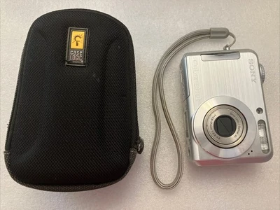 Sony Cyber-shot DSC-S700 Point & Shoot Digital Camera 7.2MP DigiCam TESTED - Image 1 of 4