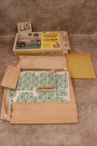 L65 VINTAGE REALIFE MINIATURES DOLL HOUSE WOOD FURNITURE KIT 229 LOVE SEAT - Picture 1 of 1
