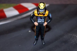 1:18 MICK SCHUMACHER MCLAREN TEST FIGUR 2023 - Bild 1 von 6