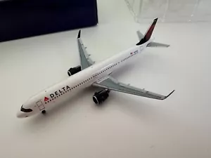 1/400 AeroClassics Delta Airlines Airbus A321-200 - BBX41638 - Picture 1 of 4