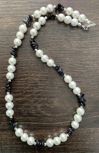 18" White Glass Bead and Black Obsidian Chip Necklace - Picture 1 of 3