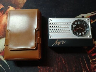 Vintage USSR Soviet Luch Ray Alarm Clock Portable Pocket Travel - Imagem 1 de 4
